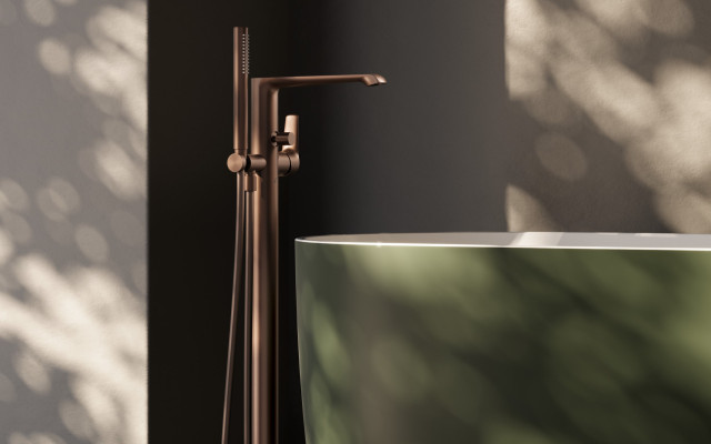 AQUALLA-HANNA-FREESTANDING-BATH-SHOWER-MIXER-BRUSHED-BRONZE-LIFESTYLEHA-FSBSM-BR 3